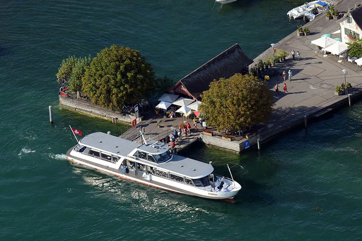 Boat tour zurich